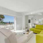 Amazing Chimera White View Pool&gym - Happy *