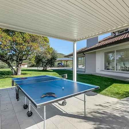 Chimera White 16 With Pool & Gym Villa *