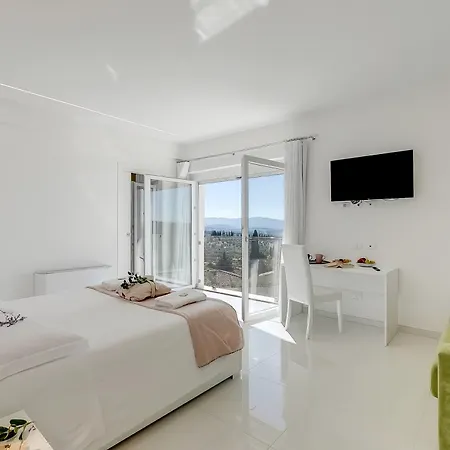Chimera White 16 With Pool & Gym Villa