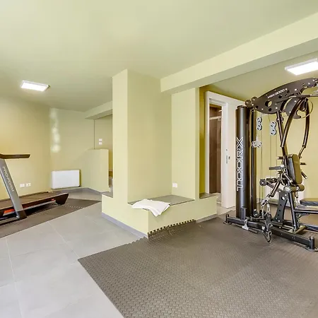 Chimera White 16 With Pool & Gym * Arezzo